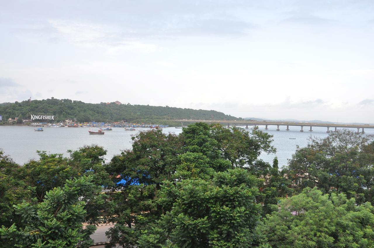 Panaji Residency Hotel Eksteriør billede